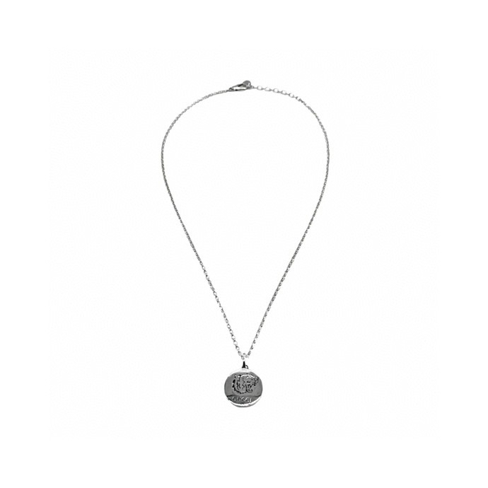 G*u*i necklaces